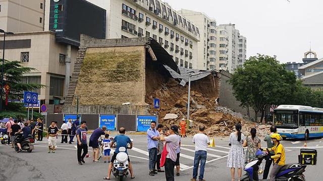 西安城墻坍塌系連續(xù)大雨所致