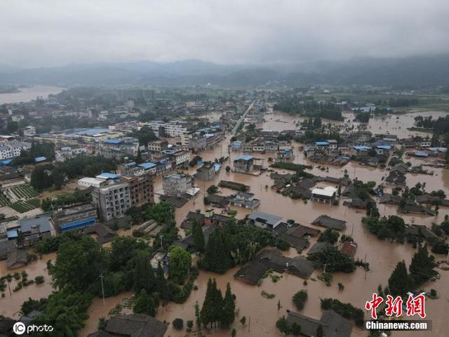 四川啟動I級防汛應急響應 水電站防浪堤被沖垮(圖1)