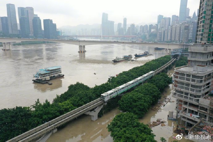 重慶洪崖洞等多處景點(diǎn)被淹，已啟動(dòng)史上首次防汛I級(jí)應(yīng)急響應(yīng)(圖3)